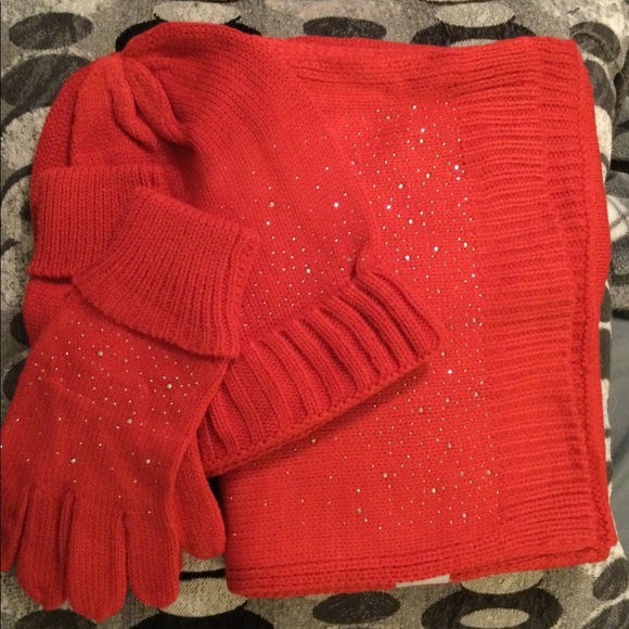 🔥🔥🧤🤩 Rhinestone Embellished Hat, Scarf and Glove Set 🤩🤩🤩🧤🧤🧤 - Picture 1 of 7